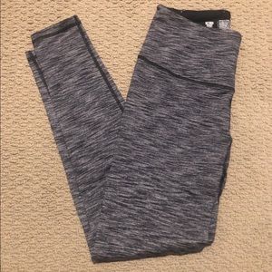 Victoria’s Secret Sport Grey Leggings - M
